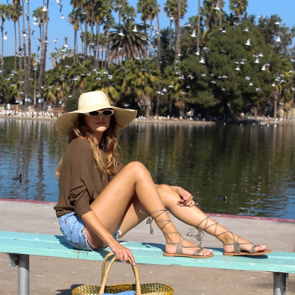 🆕//The Brady// Olive green lace up Sandal - Picture 7 of 8